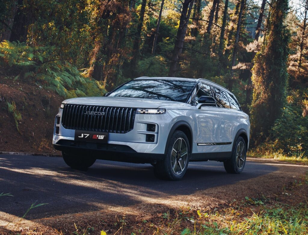 2026 Jaecoo J7 SHS Track.