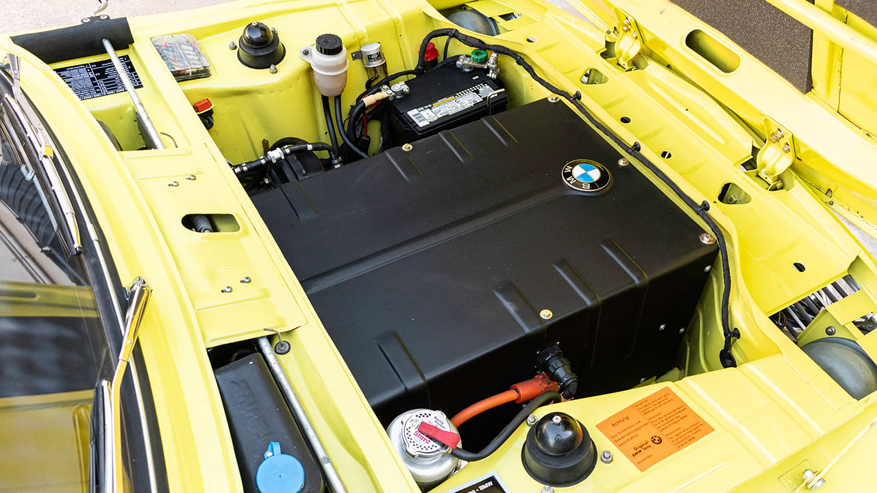 1972 BMW 2002 Tesla-Powered 2002te