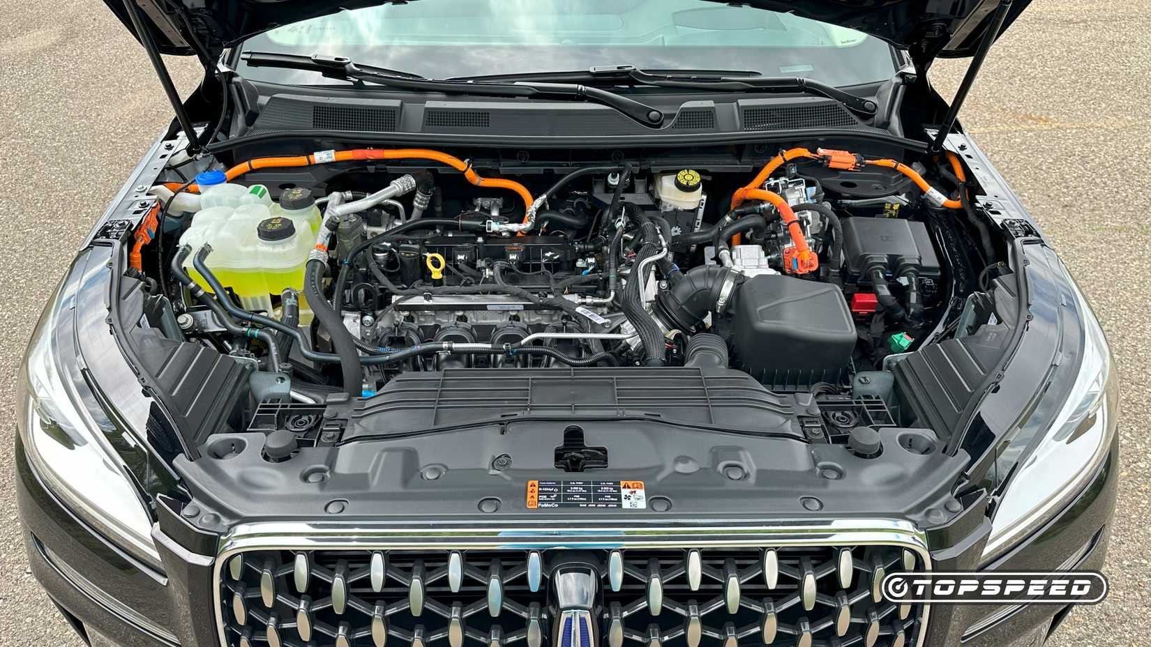 2025 Lincoln Corsair AWD Grand Touring III Engine