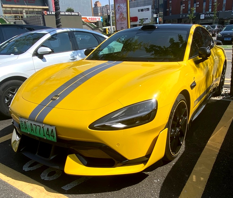 2025 Xiaomi Su7 Ultra 1