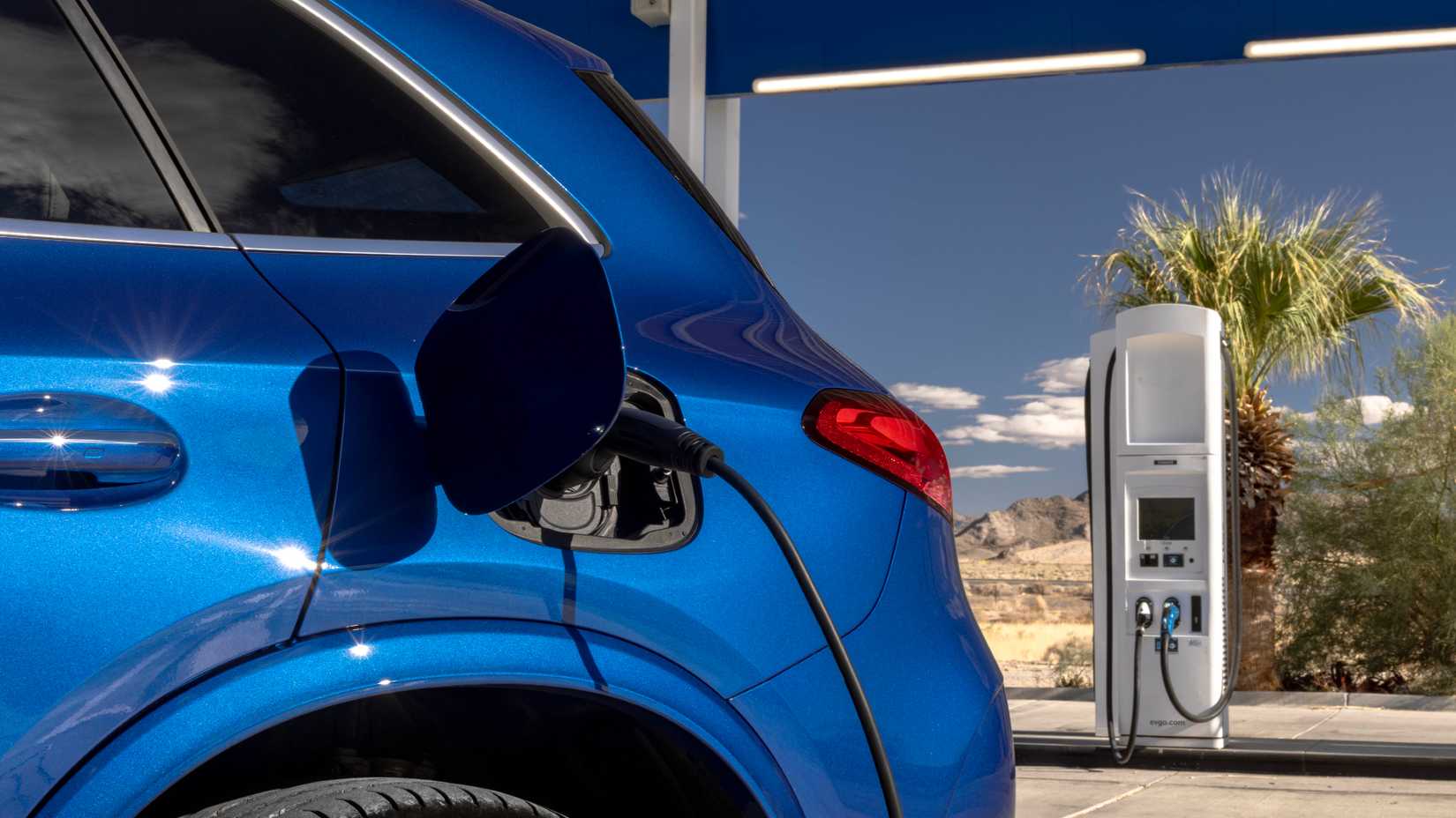 2025 Mercedes GLC 350e Exterior Charge Port