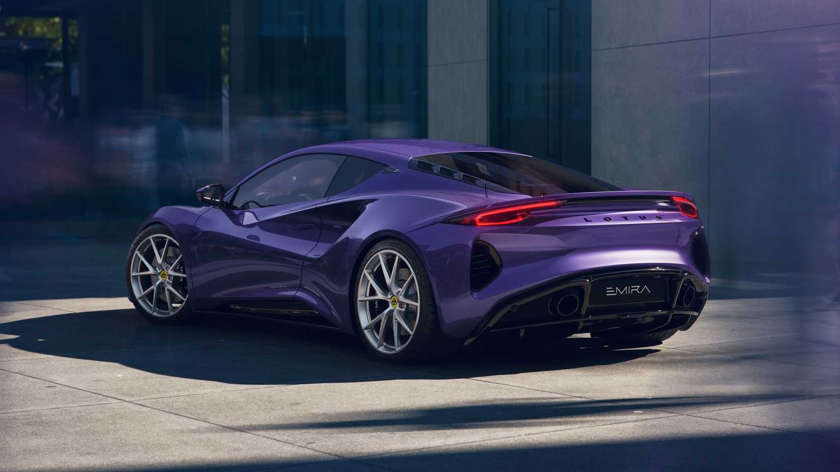 2026 Lotus Emira Turbo SE Exterior rear 3/4