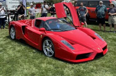 Ferrari Enzo [2345x2345]