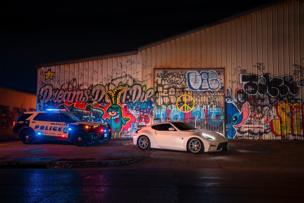 Ford Explorer [2700 x 1800]