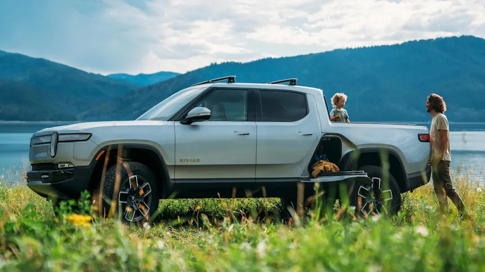 2024 Rivian R1T