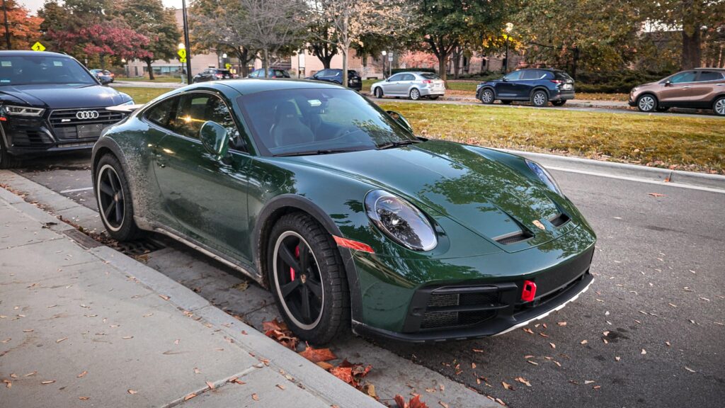 Porsche 911 Dakar [4032x2268]