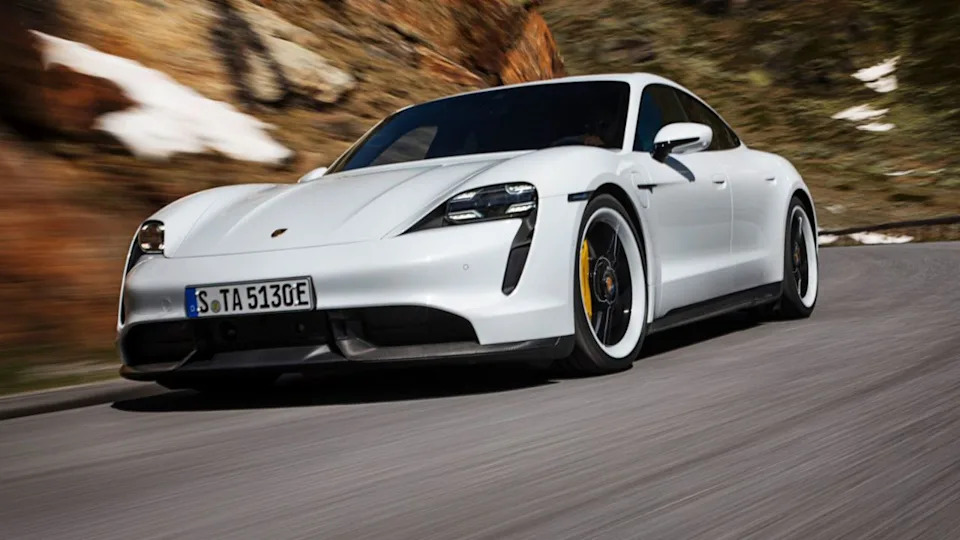 Porsche Taycan (2019)