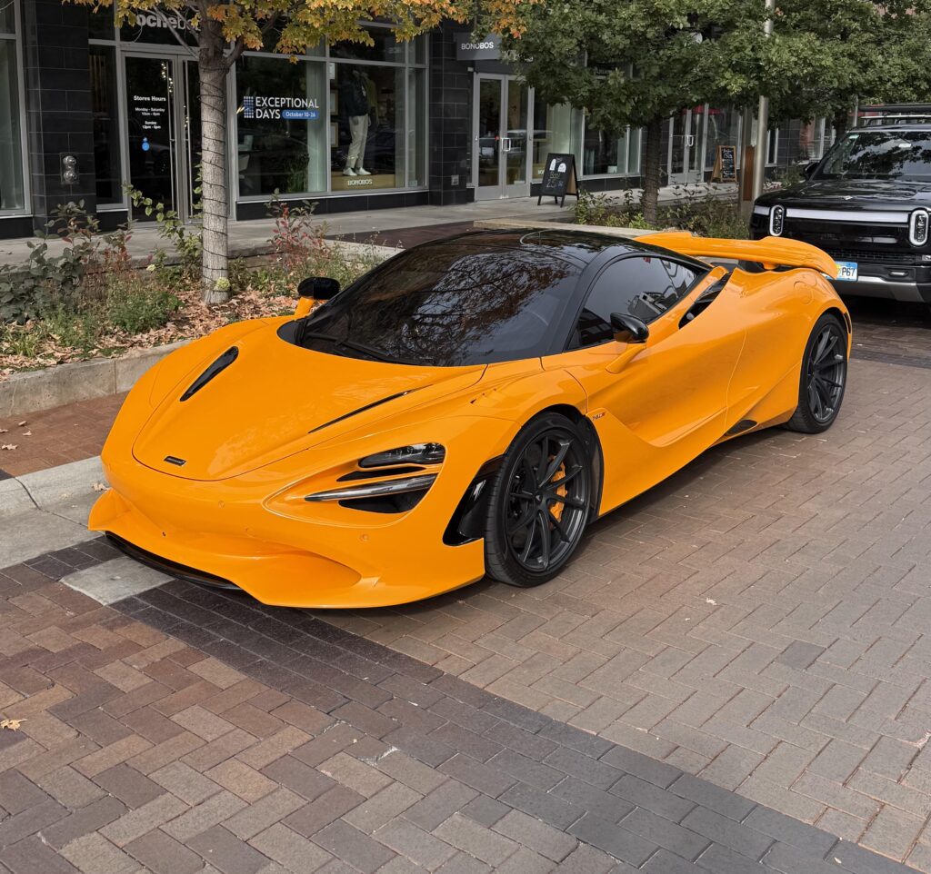 Mclaren 750S [3539x3326]