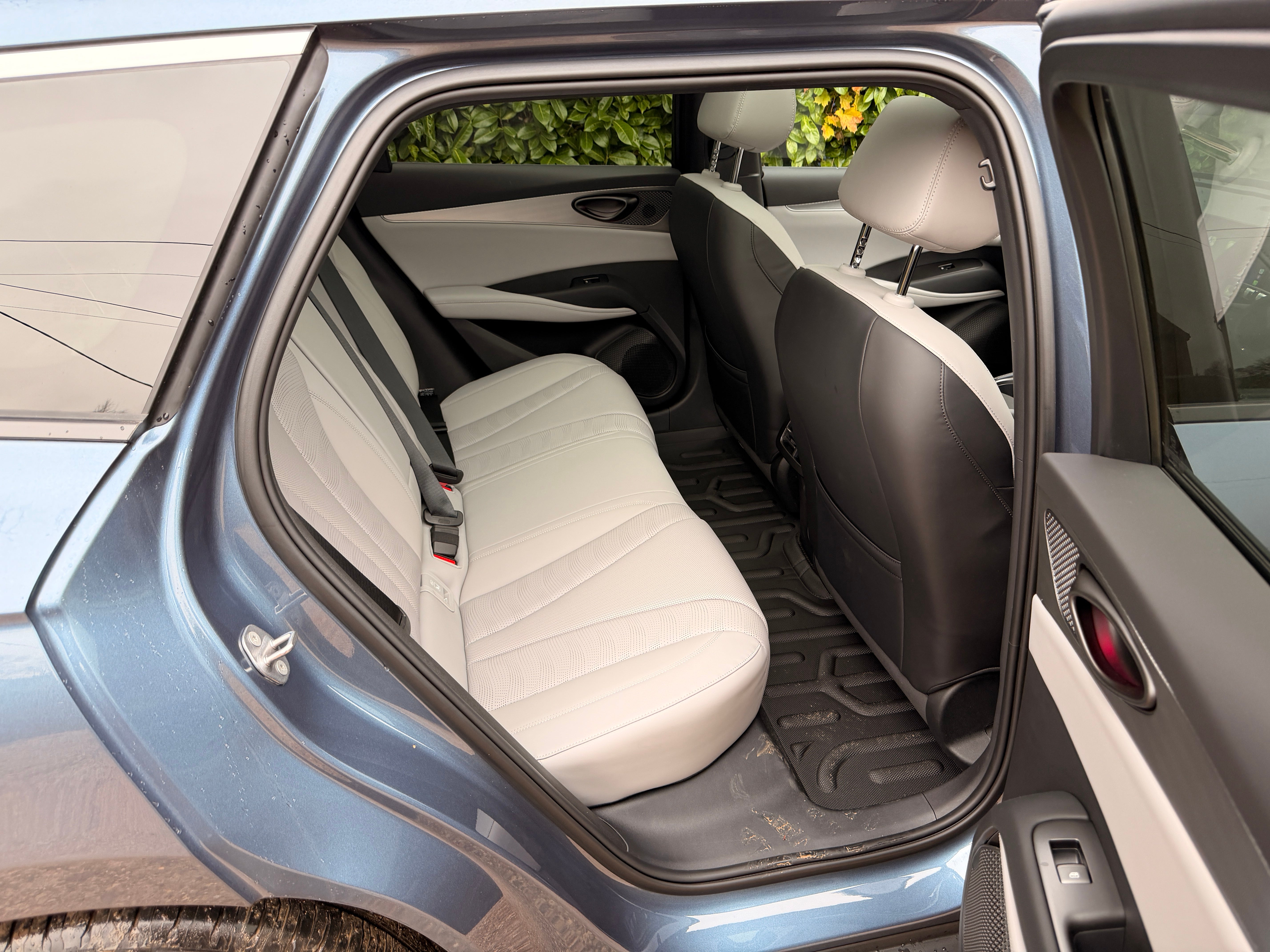 Rear seat space is good enough in the BYD Seal 6 DM-i, but foot space is limited unless the front seat is raised