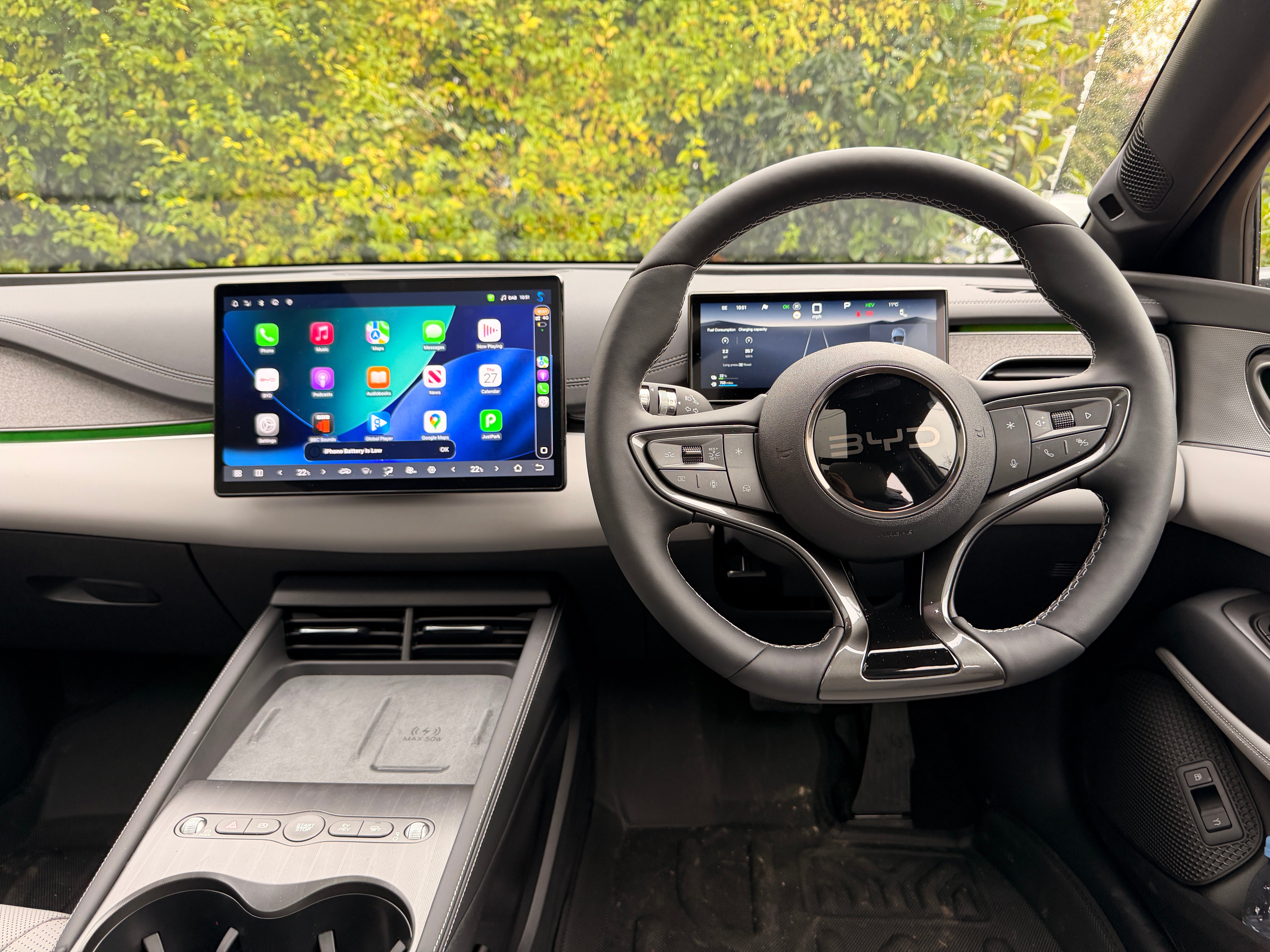 The BYD Seal 6 DM-i's screen no longer rotates, but is crisp, clear and easy to use