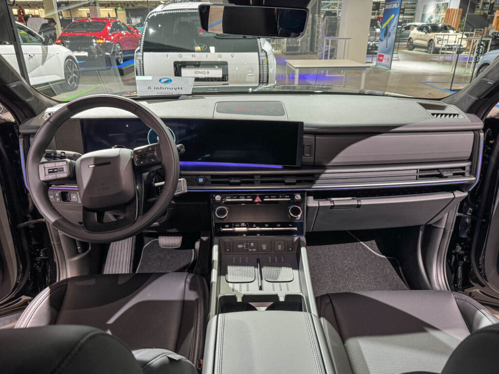 New Hyundai Santa Fe Plug-in Hybrid dashboard