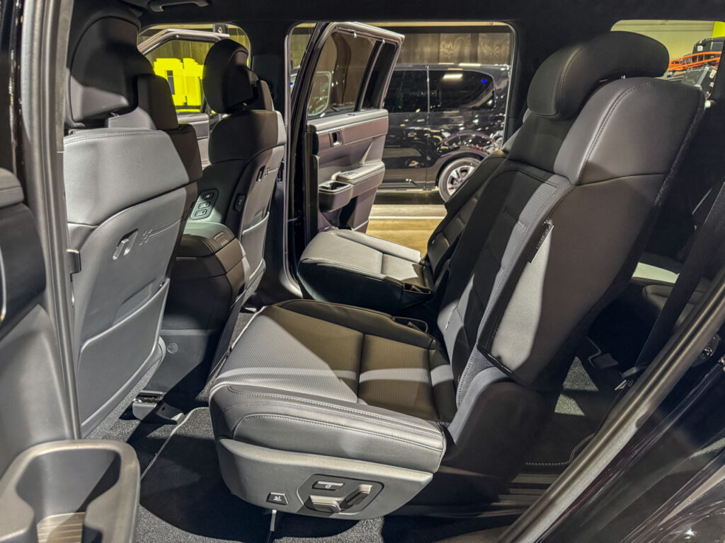 New Hyundai Santa Fe Plug-in Hybrid rear seat