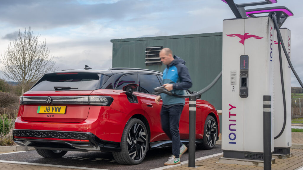  Plug-In Hybrid And EV Drivers Will Be Taxed For Every Mile They Drive In The UK