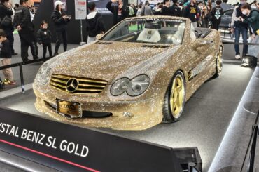 Mercedes SL600 with 40,000 crystal stones