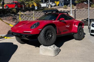 The RD Extreme. A Porsche 911 GTS with 33 inch tires and portal axles [3736x3722]