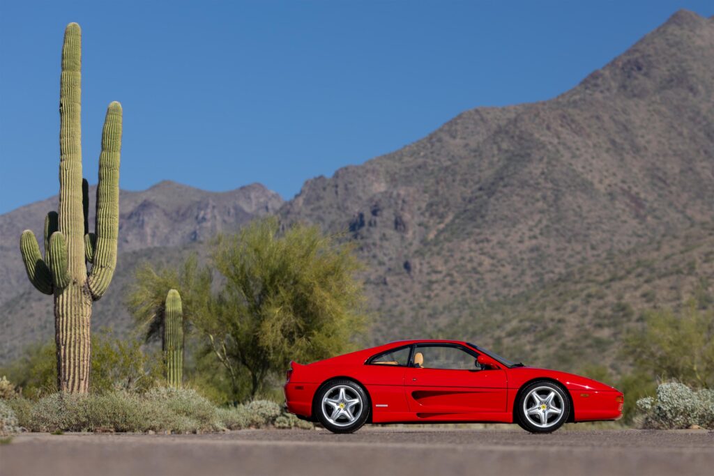 One of the greatest profiles of all time. 1995 Ferrari F355 Berlinetta. [OC] [3840x2560]