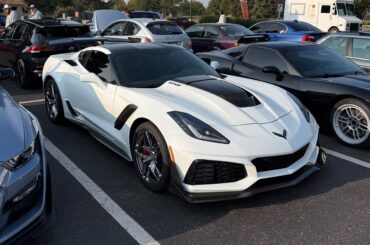 Chevy Corvette ZR1 [3842x3737]