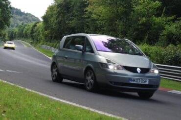 I see your Renault Twingo on the Nurburgring, and raise you this Renault Avantime! (1080x2400)