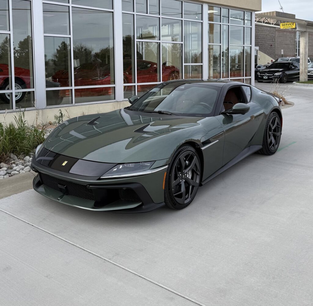 Ferrari 12Cilindri finished in Verde Toscana [3368x3294]