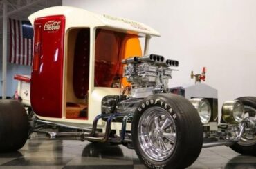 Coca-Cola vending machine by Steve Tansy: a '65 Corvette in disguise