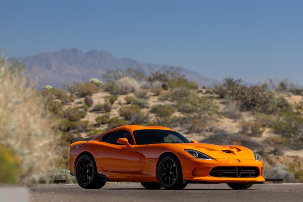 Cars don't get much more fun than this. 2014 SRT Viper TA 1.0 [OC] [3840x2560]
