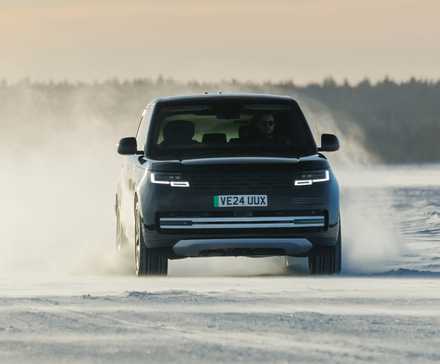 Range Rover Electric Arctic Testing (1)