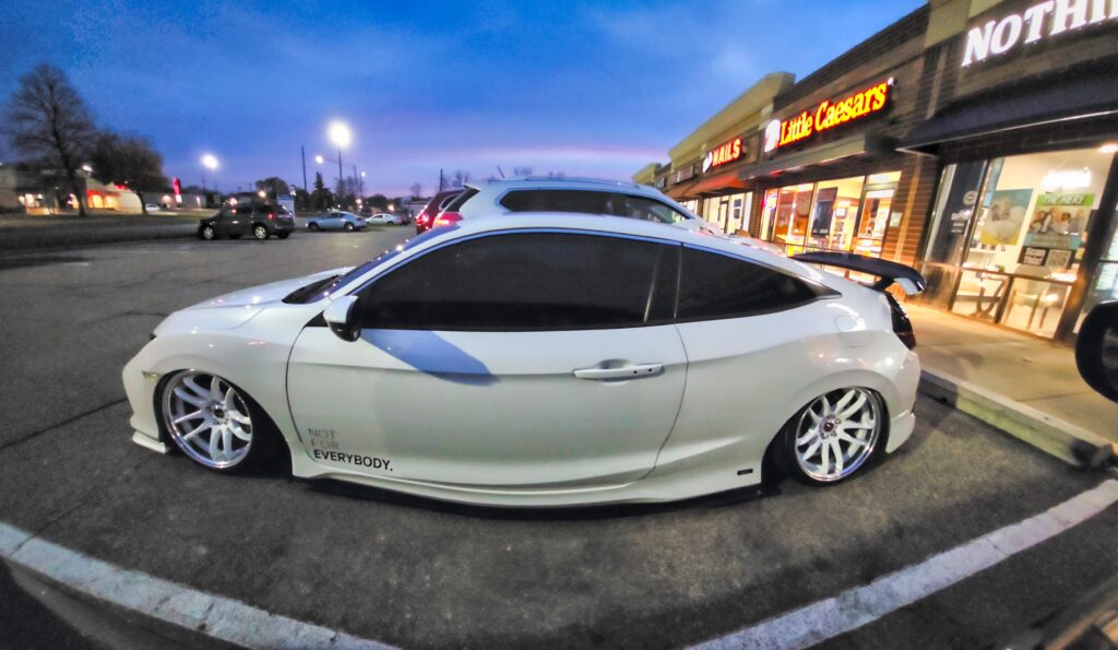 Very clean Civic while I was out and about. Owner was super chill