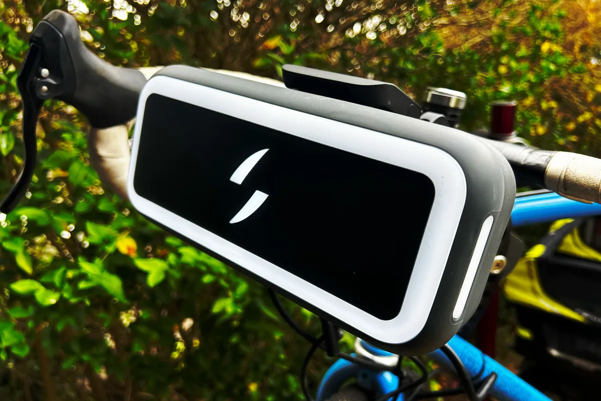 Swytch Max+ battery pack illuminated