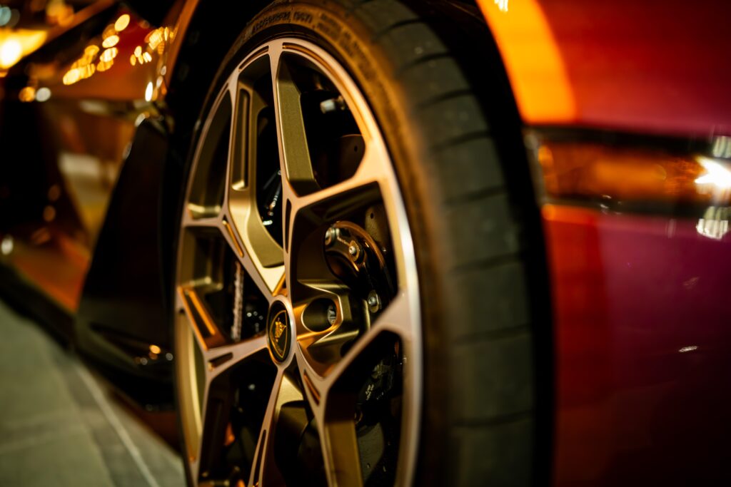 Lamborghini Revuelto - Oro Alba (60mp - 9504x6336)