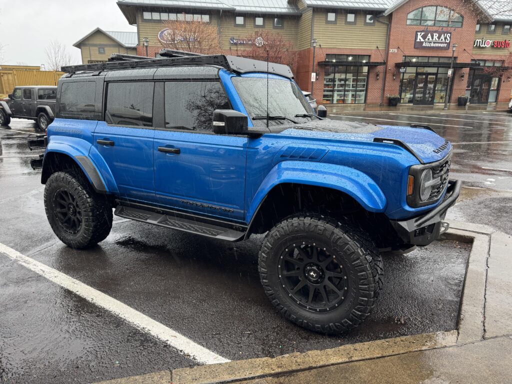 [Hennessey Velociraptor 500]