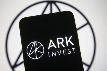 Cathie Wood's ARK Sells Tesla and Meta, Buys Baidu and Trade Desk