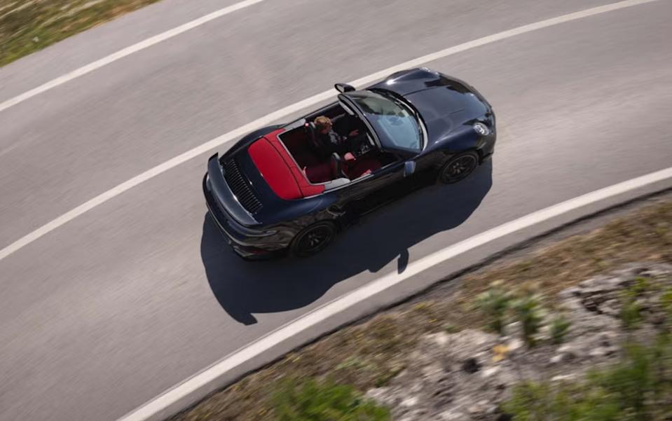 porsche 911 turbo s top view