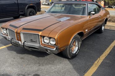 Got to park next to this Old Cutlass S.