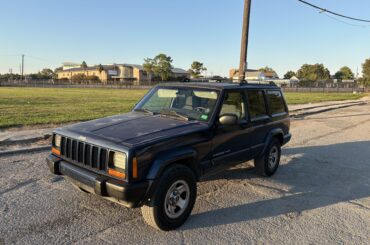 jeep cherokee xj, official car of?