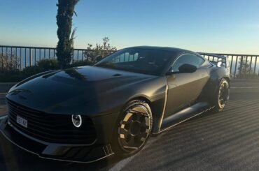 Aston Martin Valiant [1080x1080]