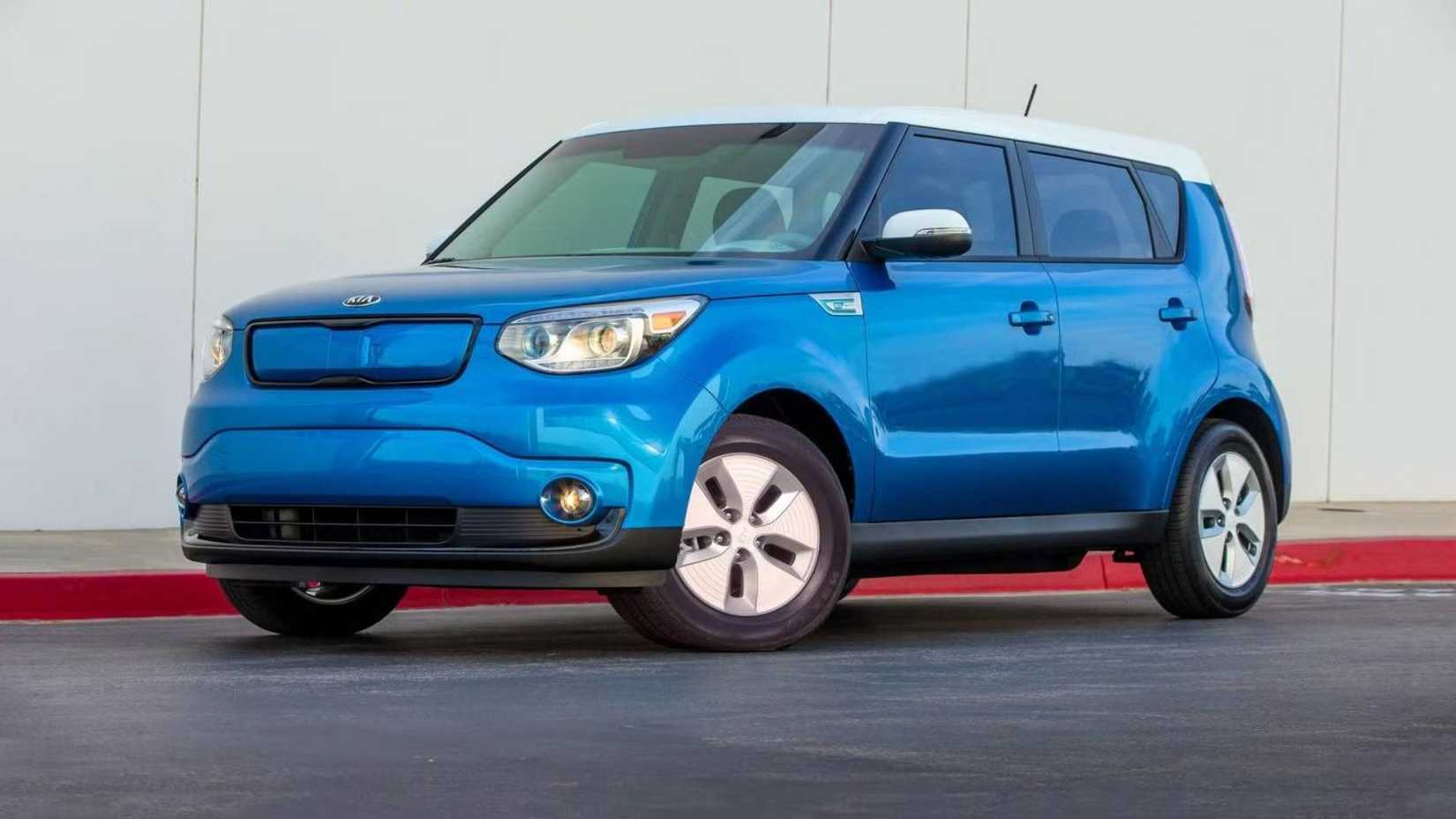 2018 Kia Soul EV Front Three Quarter