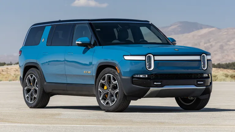 2022 Rivian R1S 8