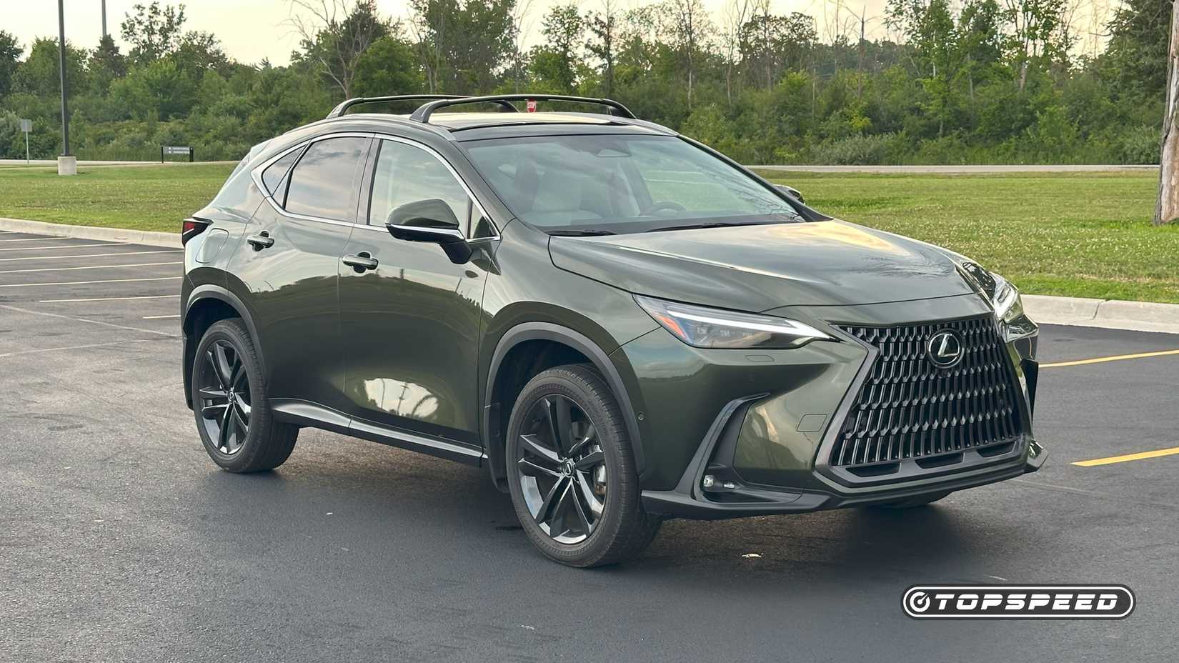 2025 Lexus NX 450h+ Luxury -- Front Three-Quarter 04-1