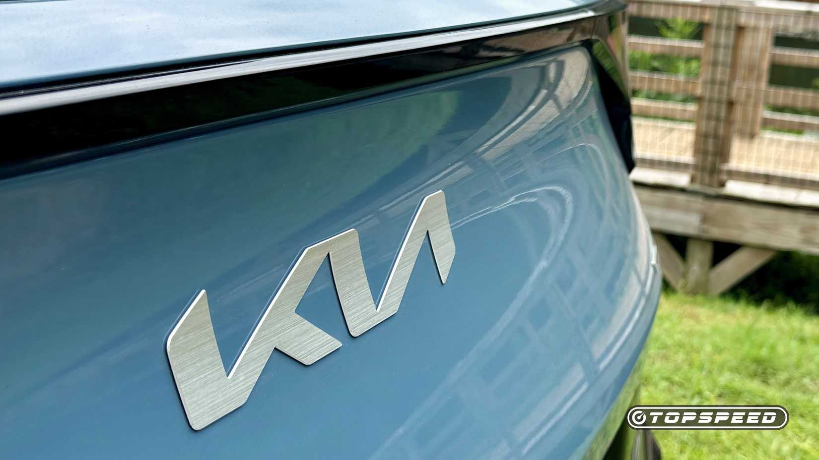 2026 Kia Sportage Hybrid badge