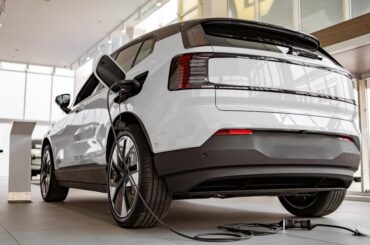 Renault backs EU push for local EV parts but urges realistic targets