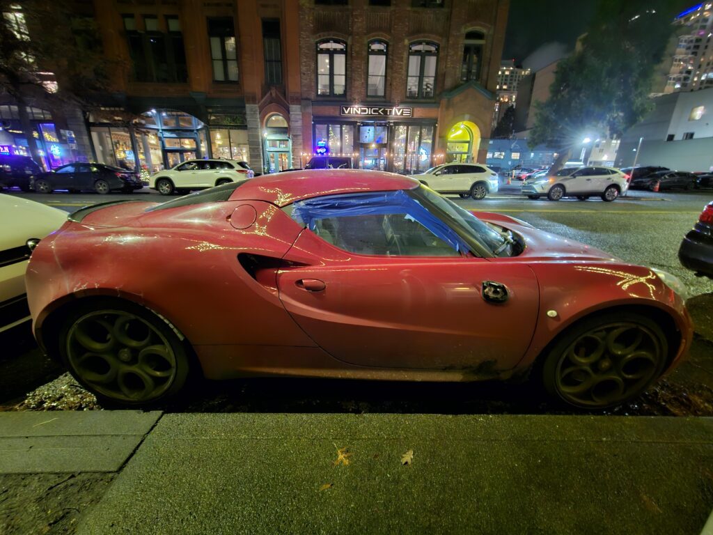 [Alfa Romeo 4C]