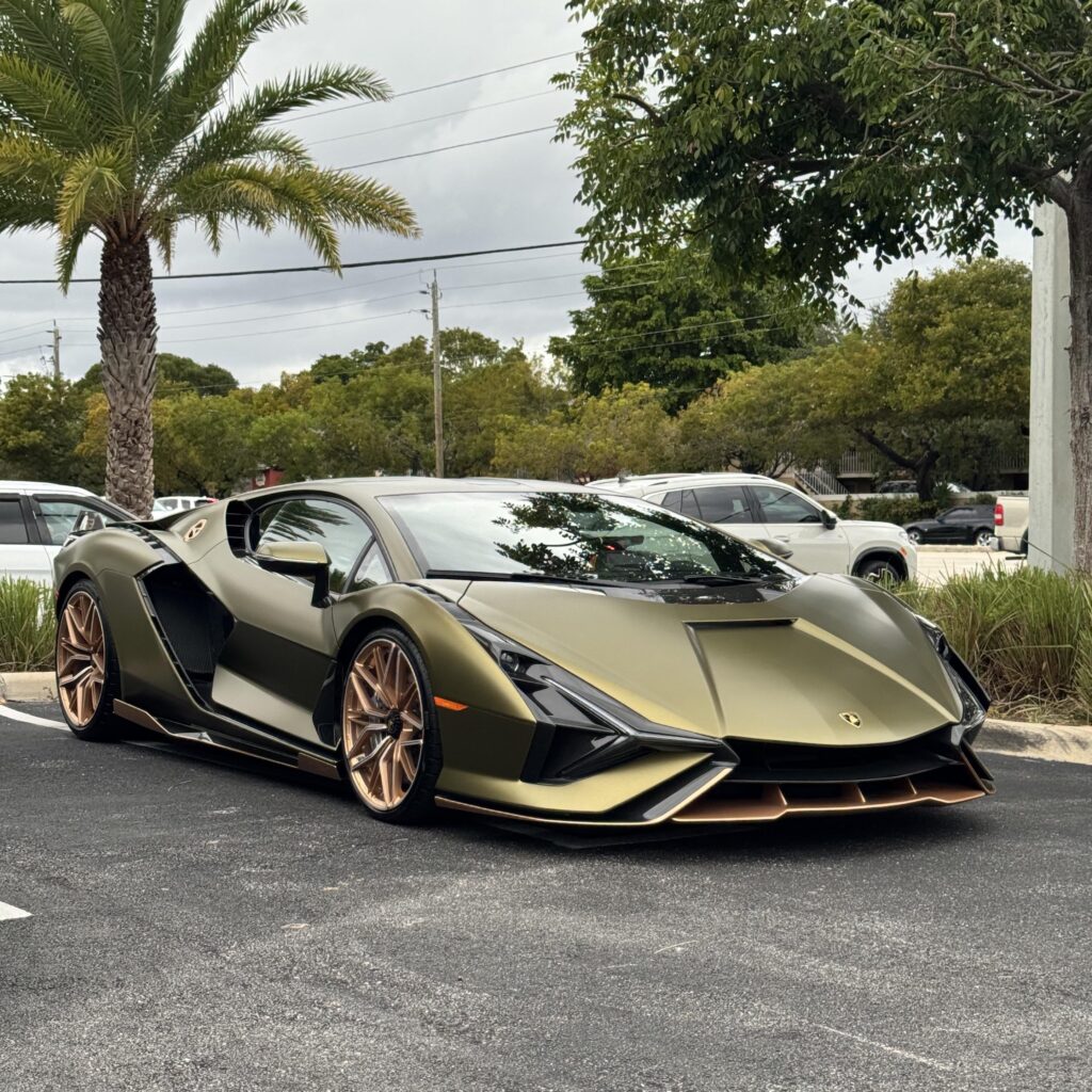 Lamborghini Sián FKP 37 [3024 x 4032]