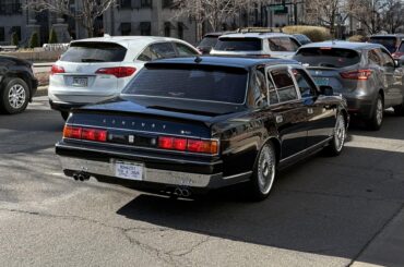 Toyota Century V12 [3595x3595]