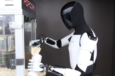 Tesla Robot Takes A Tumble After Teleoperator Crashes Out