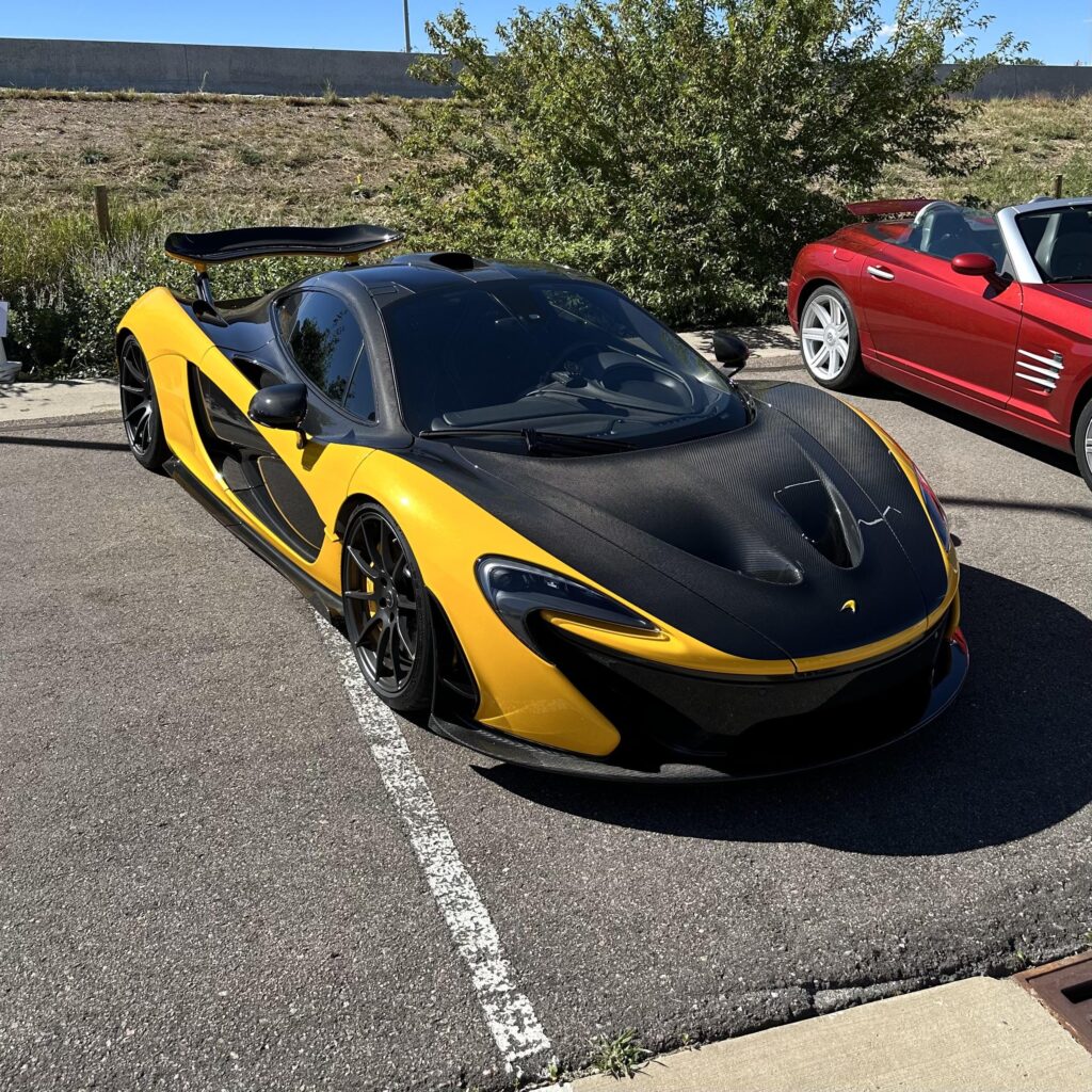 Mclaren P1 [2573x2573]