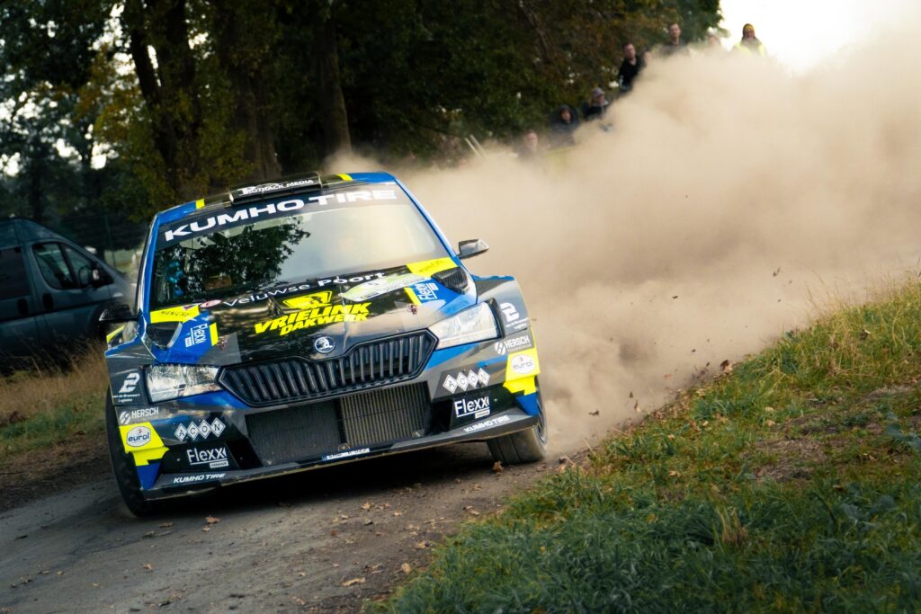 Skoda Fabia Rally2 EVO (4515×3010)