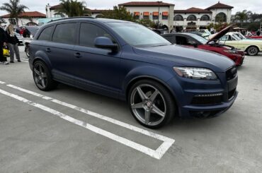 Audi Q7 on 23 inch HRE WHEELS. 315/25/23 square setup!