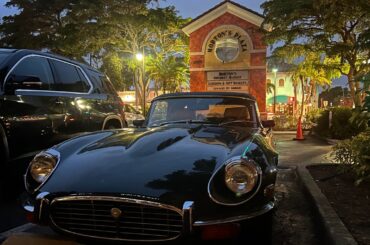 [Jaguar E-Type] casually spotted in Florida last night.