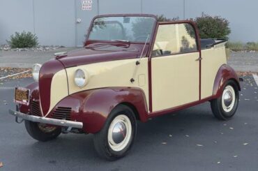 Early mini car. 1939 Crosly Convertible Coupe. 2cyl, 38.9ci,13.5hp. 50mpg. Overhead Camshaft Engine. Caliper-type Disk Brakes.