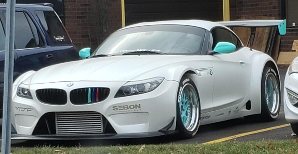 [BMW Z4] spotted in Illinois, someone did a great custom job